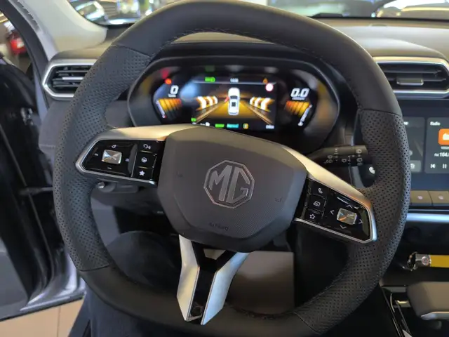 MG ZS view 13
