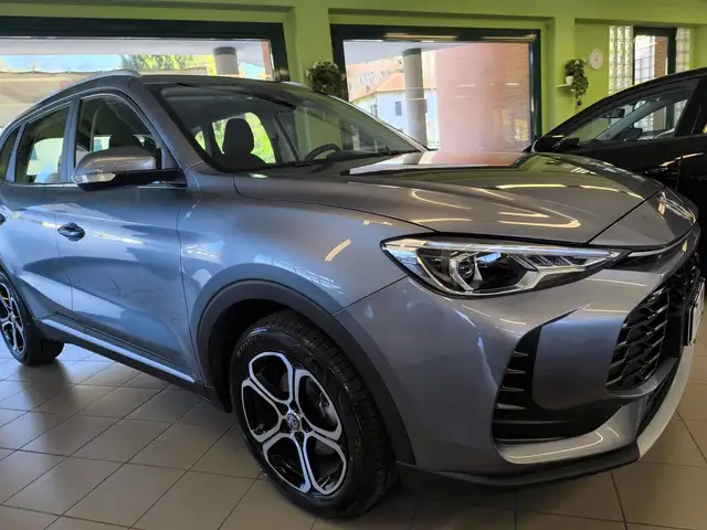 MG ZS view 6