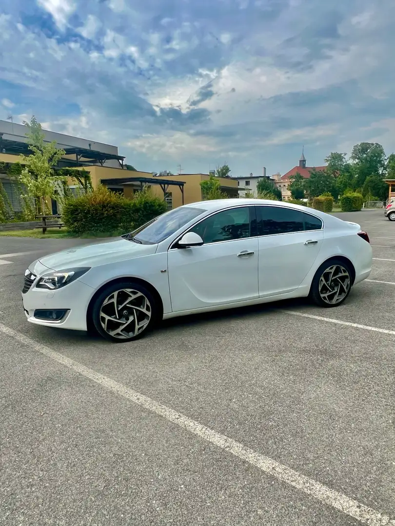 Opel Insignia 2.0 BiTurbo CDTI Aut. Edition - 2