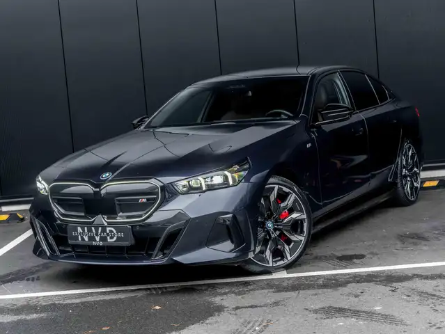 BMW i5 M60 | Pano | 360 | ACC | B&W sound | Zetel vent |