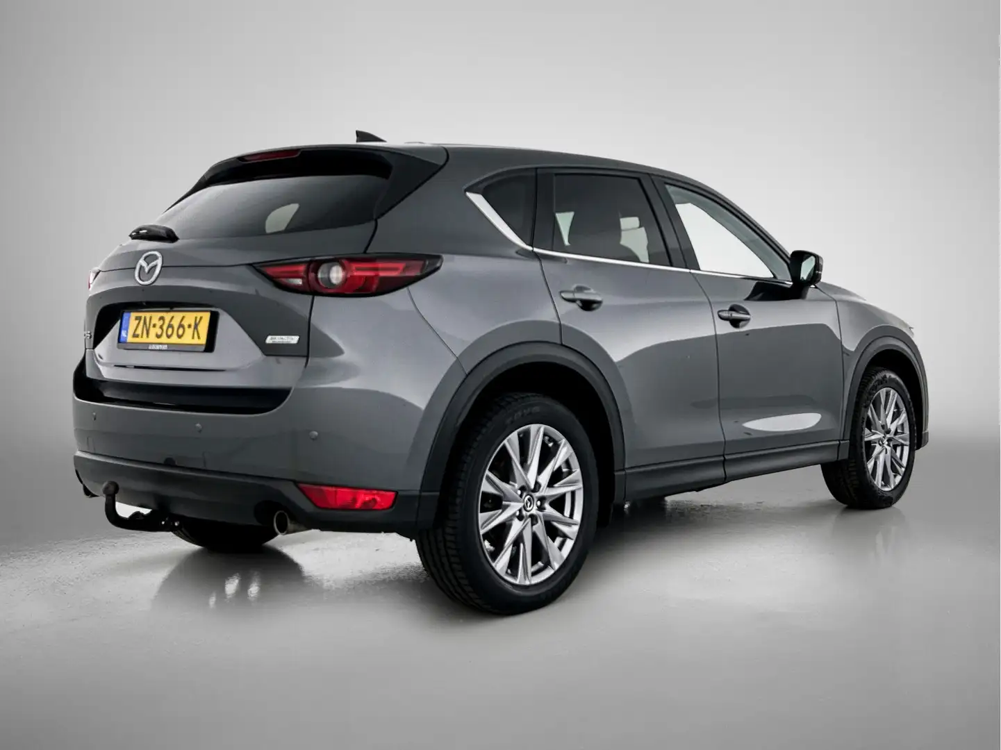 Mazda CX-5 2.0 SkyActiv-G 165 Luxury | Op afspraak beschikbaa Grijs - 2