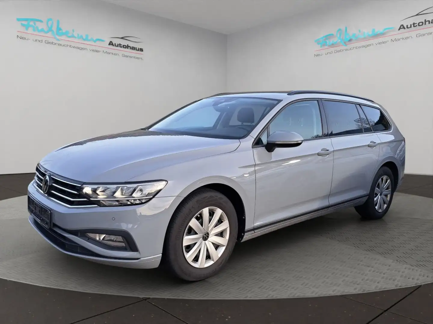 Volkswagen Passat Variant 2.0l TDI DPF DSG Bluetooth Navi LED Grau - 2