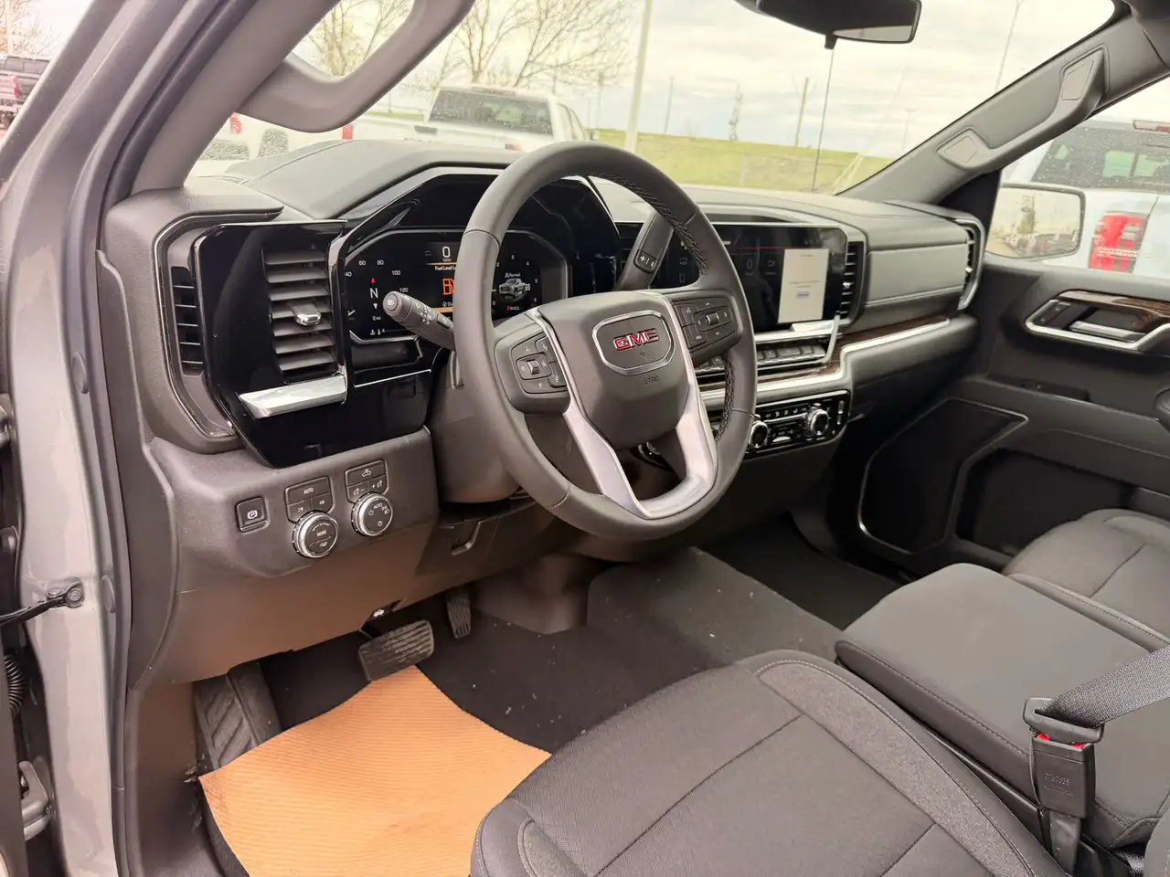 GMC Sierra 1500 снимка GMC Sierra 1500