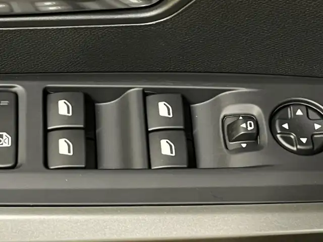 Peugeot 3008 view 9