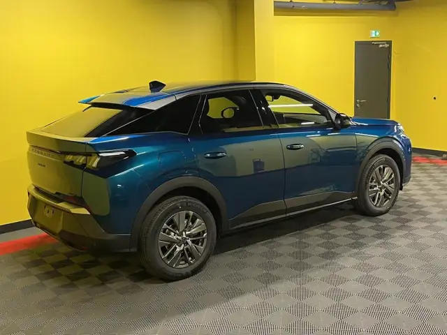 Peugeot 3008 view 4