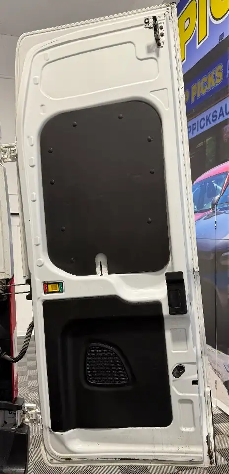 Ford Transit Cargo Van снимка Ford Transit Cargo Van