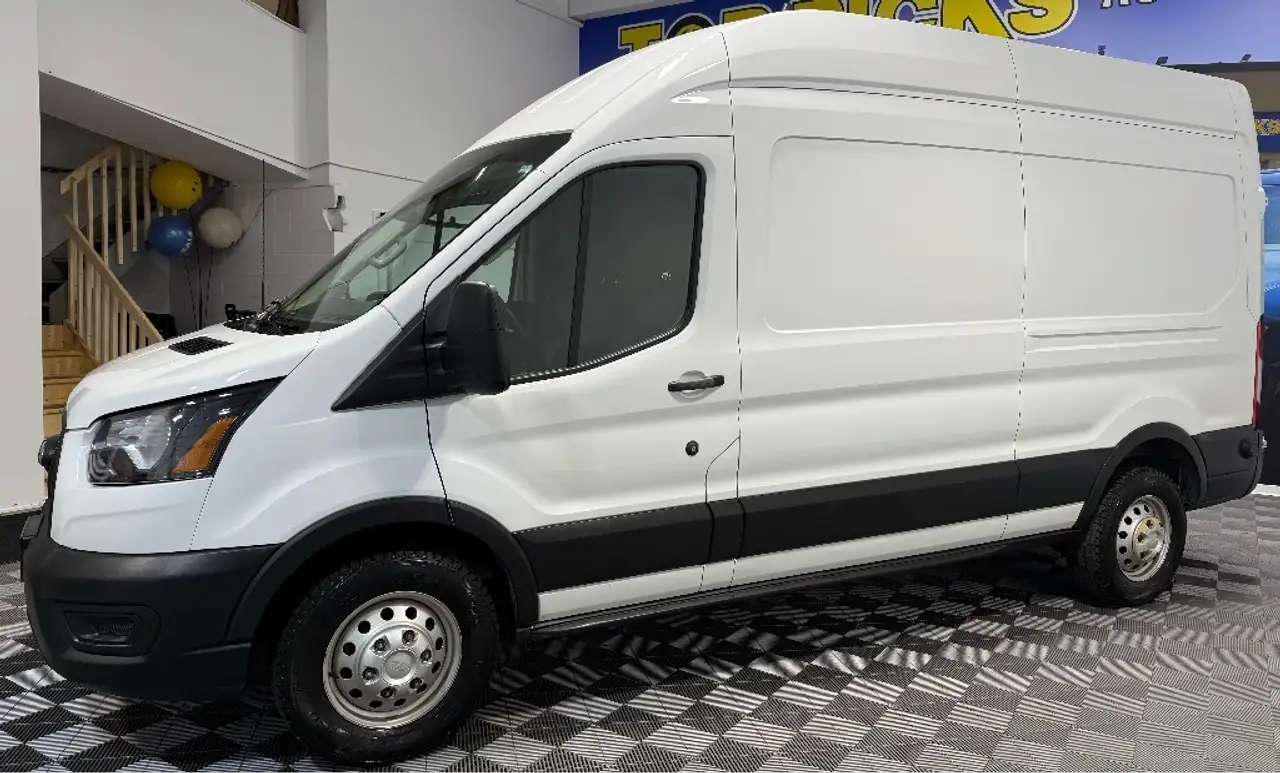 Ford Transit Cargo Van снимка Ford Transit Cargo Van