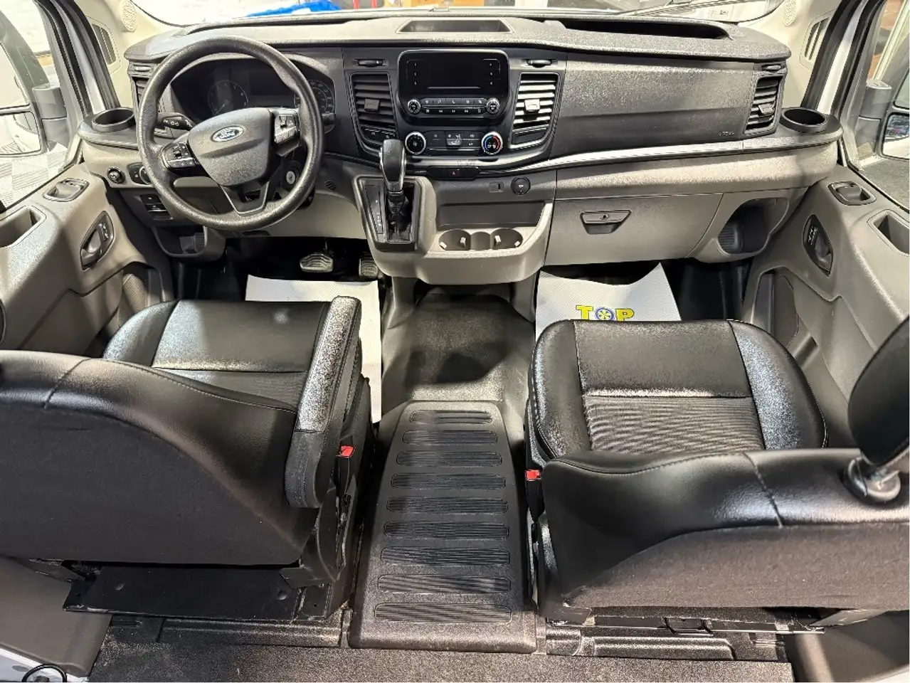 Ford Transit Cargo Van снимка Ford Transit Cargo Van