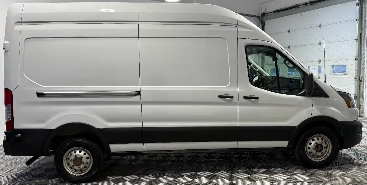 Ford Transit Cargo Van снимка Ford Transit Cargo Van