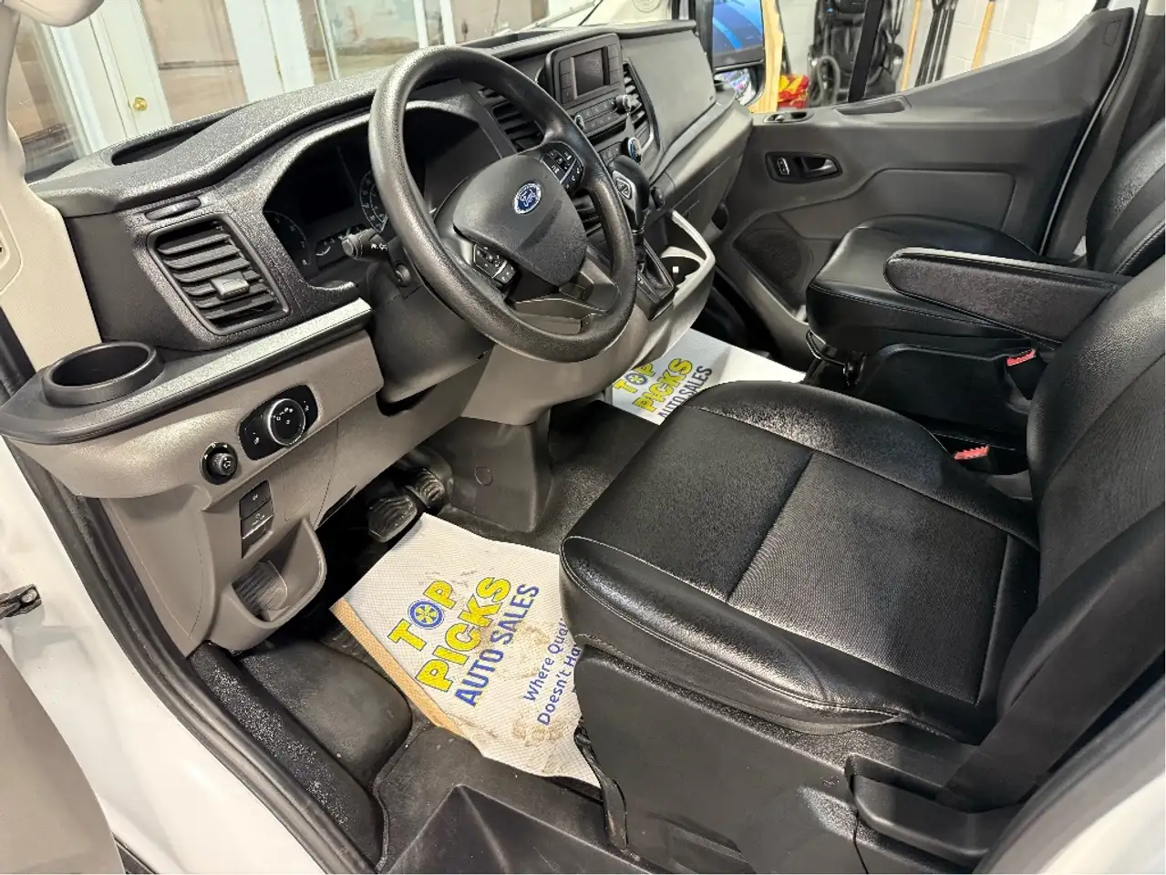 Ford Transit Cargo Van снимка Ford Transit Cargo Van
