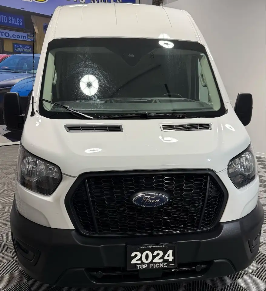 Ford Transit Cargo Van снимка Ford Transit Cargo Van