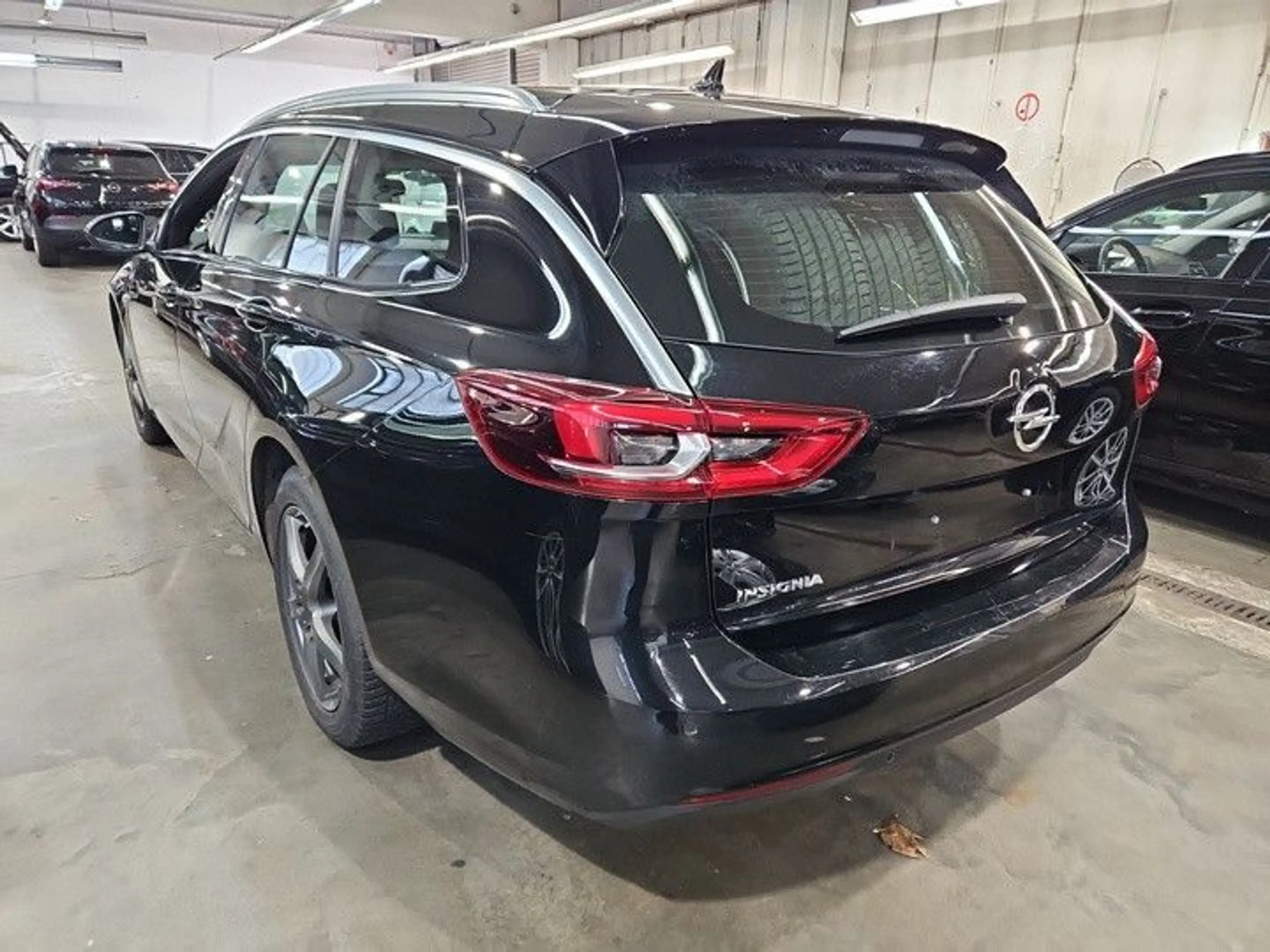 Opel Insignia B Sports Tourer Business ACC*LED*AHK — photo 2