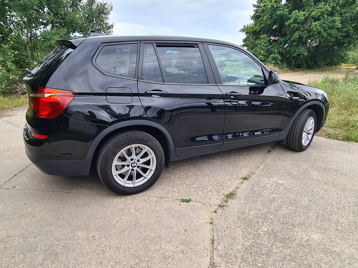 BMW X3 X3 xDrive20d Aut. Advantage Schwarz - 1