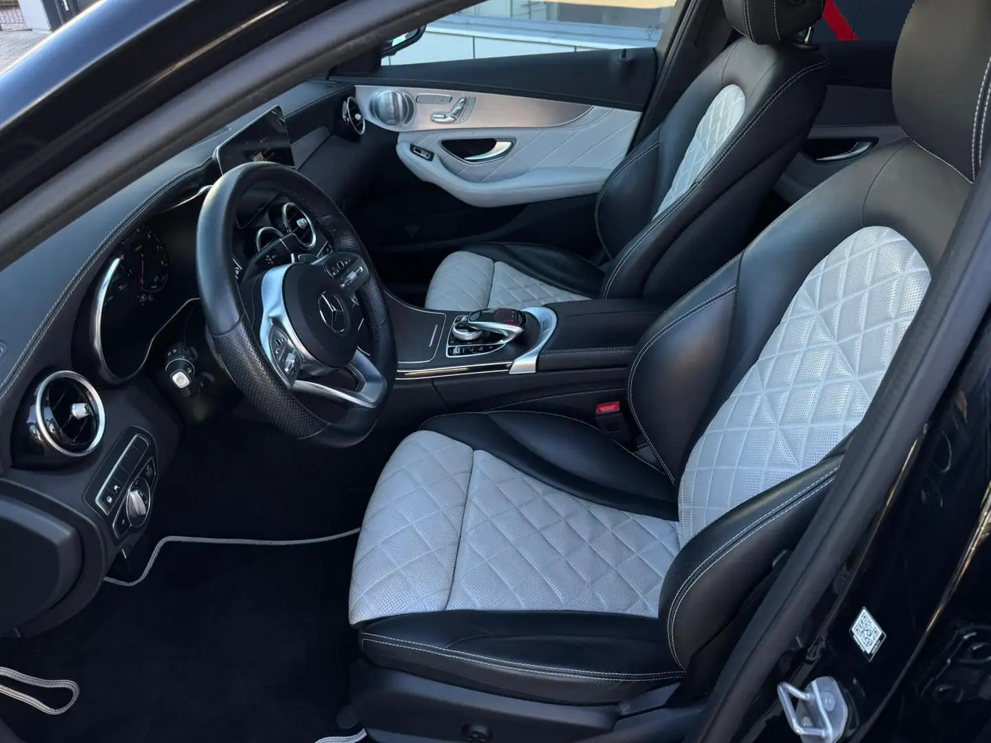 Mercedes-Benz C 300 T-Modell AMG Line Designo 360° Wide Distr. Noir - 2