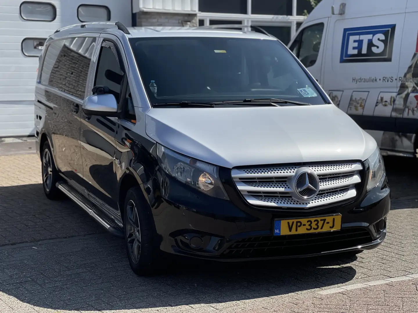 Mercedes-Benz Vito 119 CDI (BlueTEC) 4X4  Aut. Mixto DC Zwart - 2