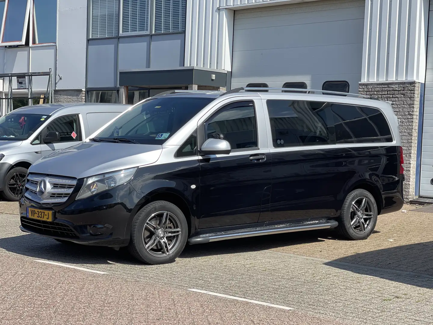 Mercedes-Benz Vito 119 CDI (BlueTEC) 4X4  Aut. Mixto DC Zwart - 1
