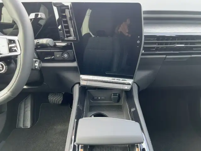 Renault Austral view 12