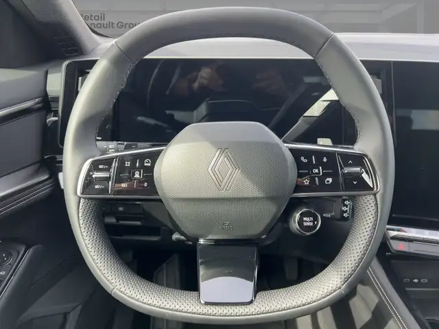 Renault Austral view 11