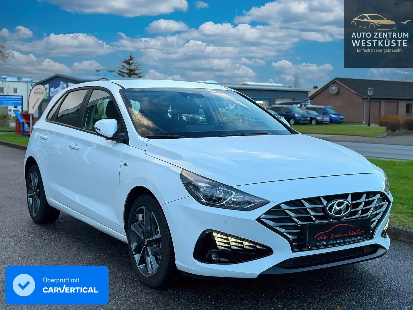 Hyundai i30 Trend Mild-Hybrid Kamera Navi SHZ Tempomat Weiß - 1