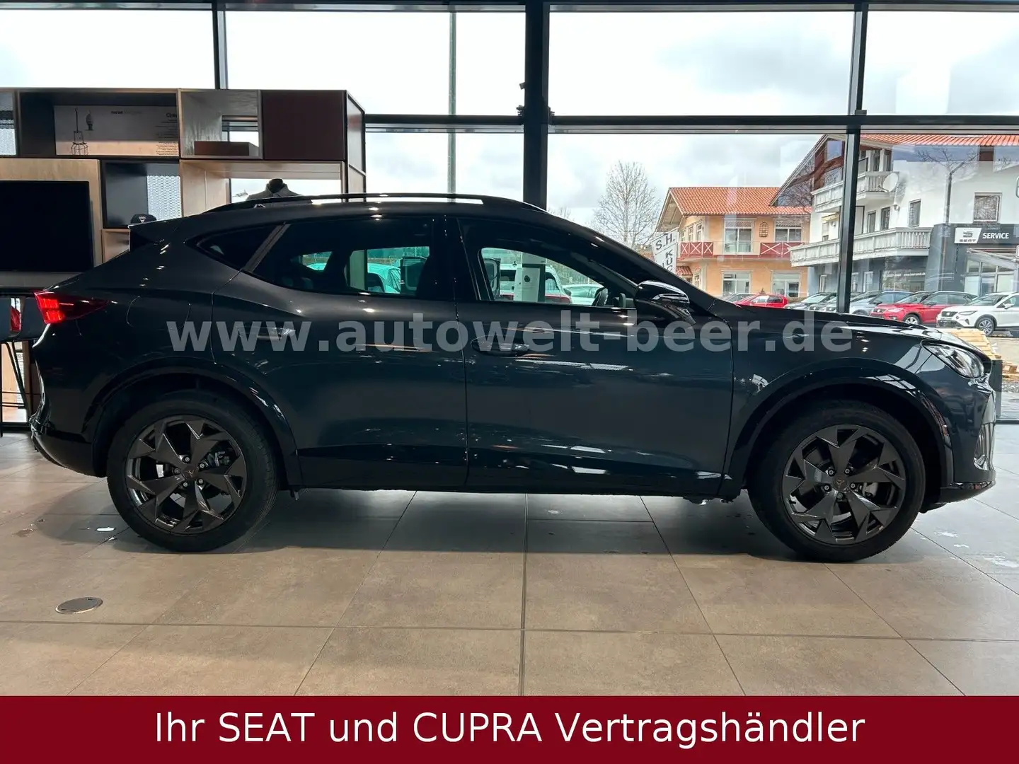 CUPRA Formentor 2.0 TDI 150PS DSG AHK*PANO*SENNH*NAV Grau - 2