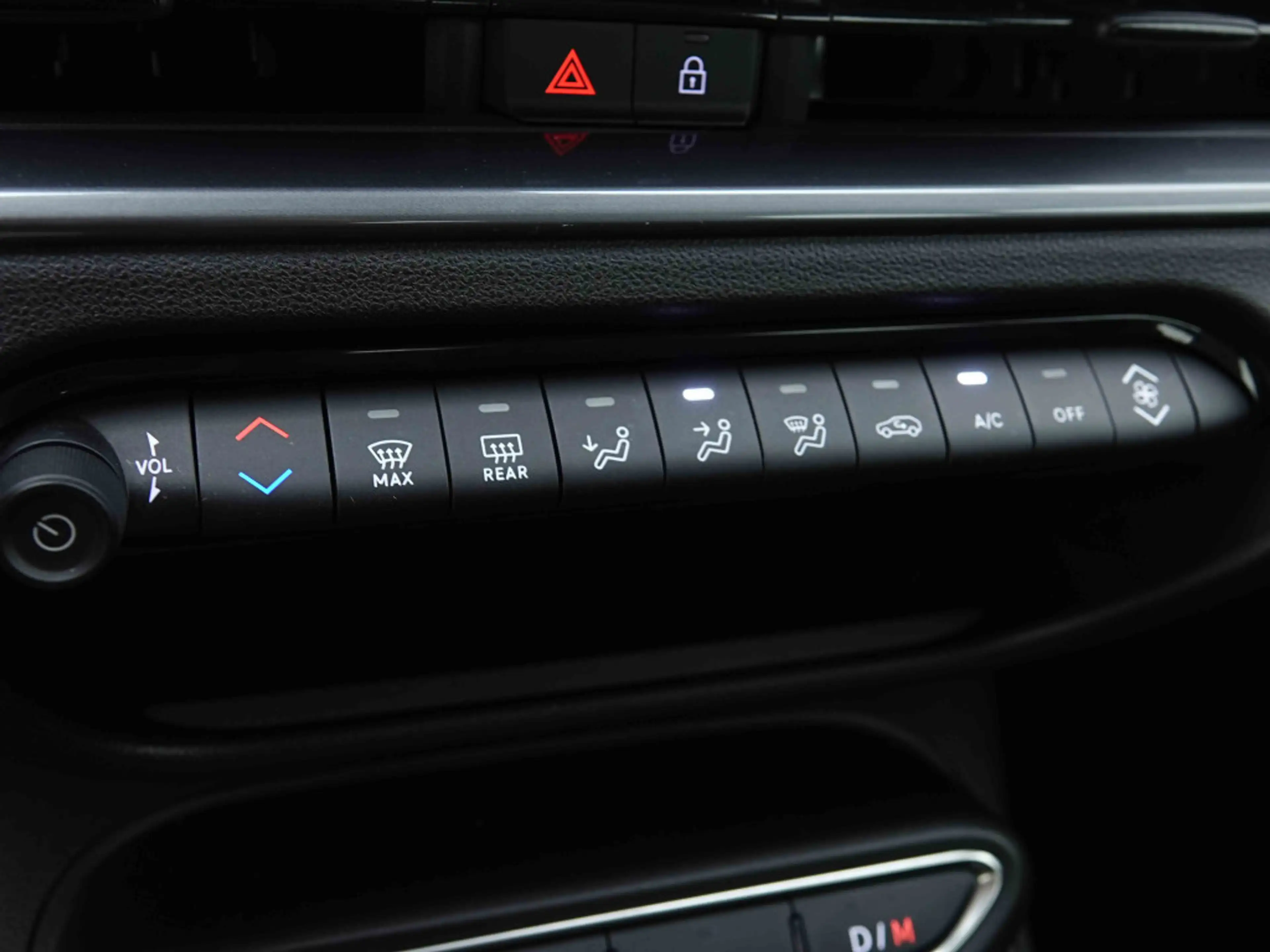 Fiat 600 1.2 MHEV 100 AUT Silver | GPS by App | LED Lights — photo 14