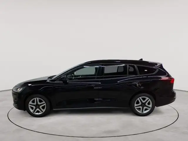 Ford Focus view 6