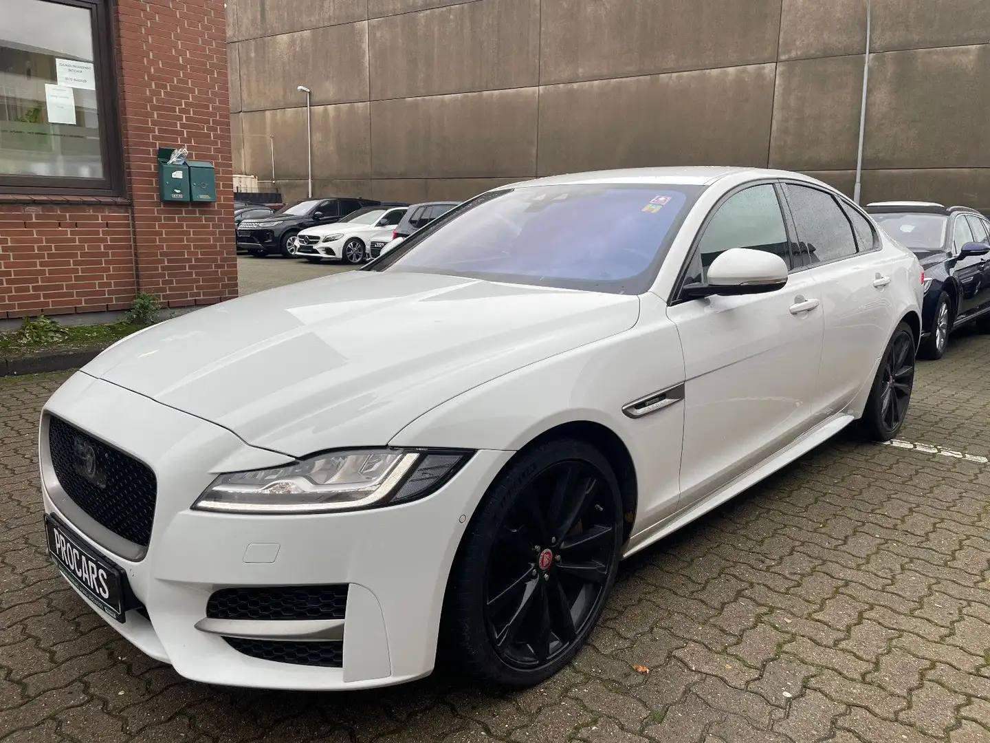 Jaguar XF 30d 300PS R-Sport Aut.*HEAD-UP*DIGITALTACHO Blanc - 1