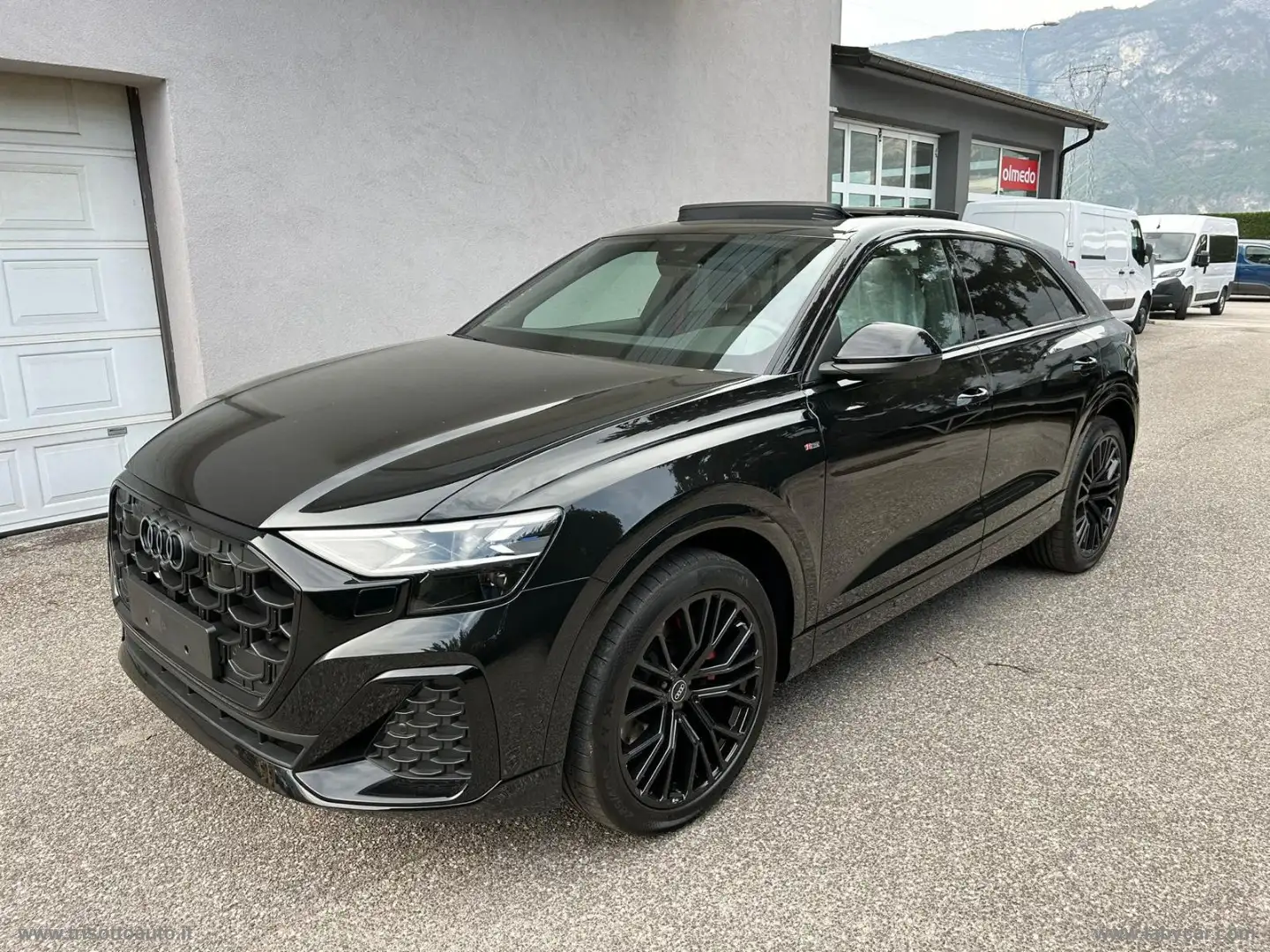 Audi Q8 50 TDI S-Line 286 CV quattro tiptronic Sport Czarny - 2