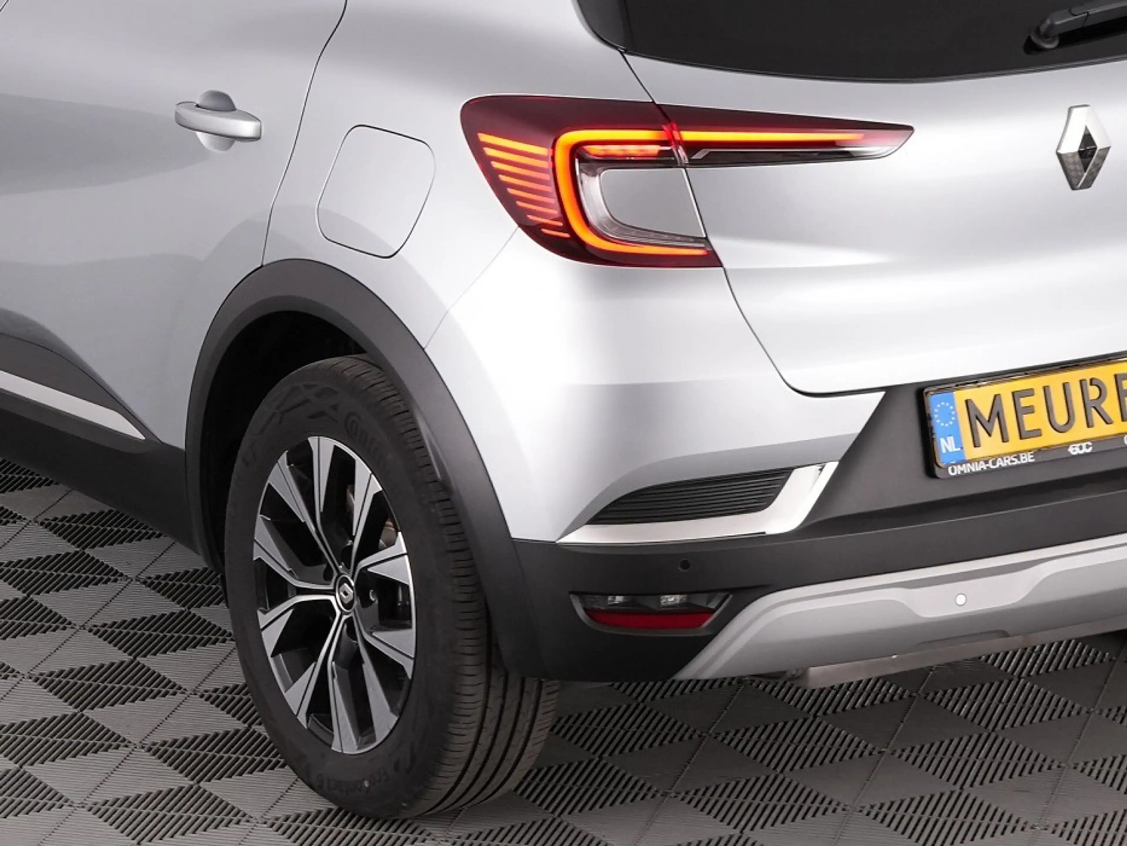 Renault Captur 1.6 E-Tech Plug-in Hybrid 160 Techno | NAVI | KEYL — photo 12