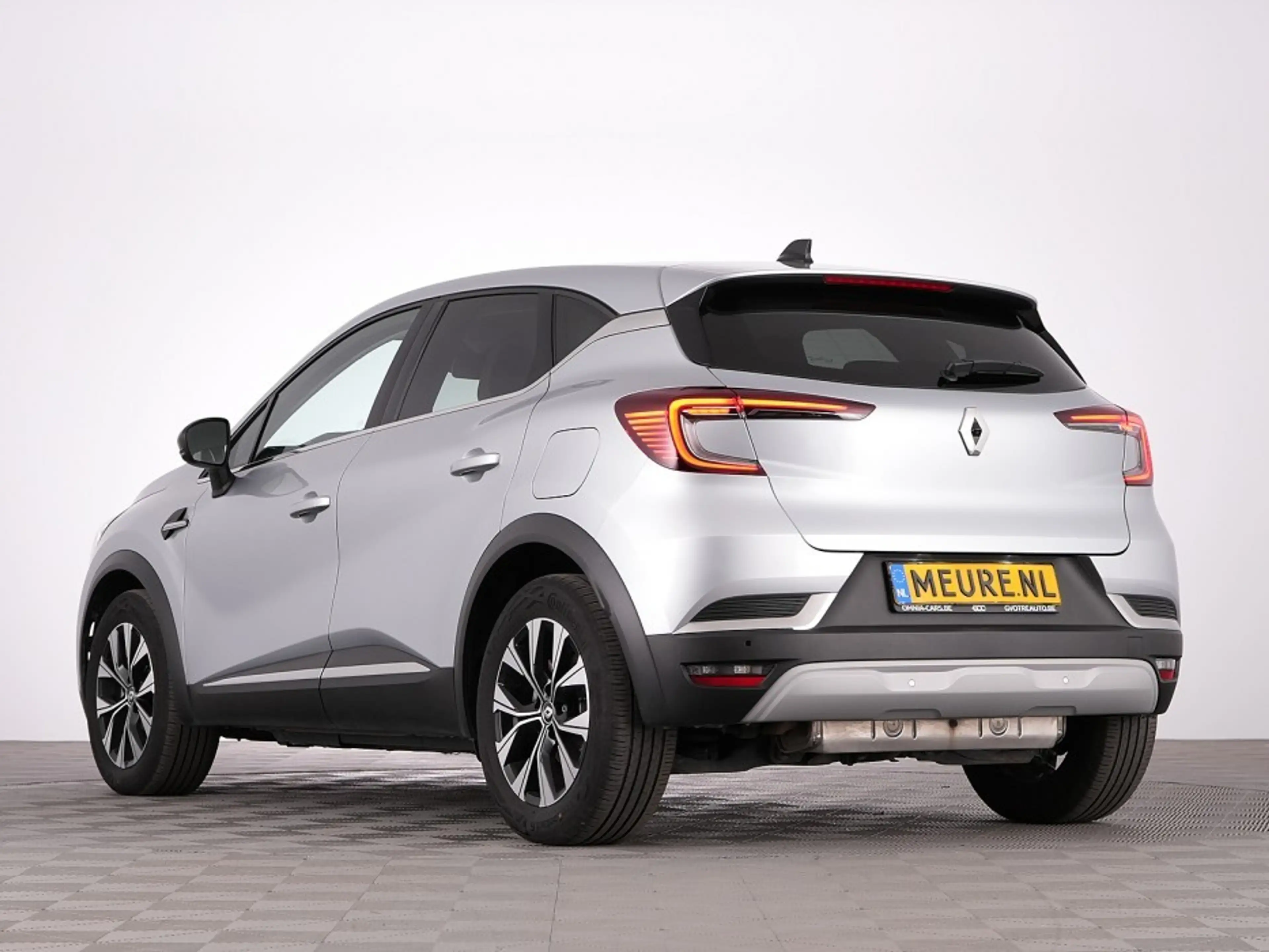 Renault Captur 1.6 E-Tech Plug-in Hybrid 160 Techno | NAVI | KEYL — photo 26