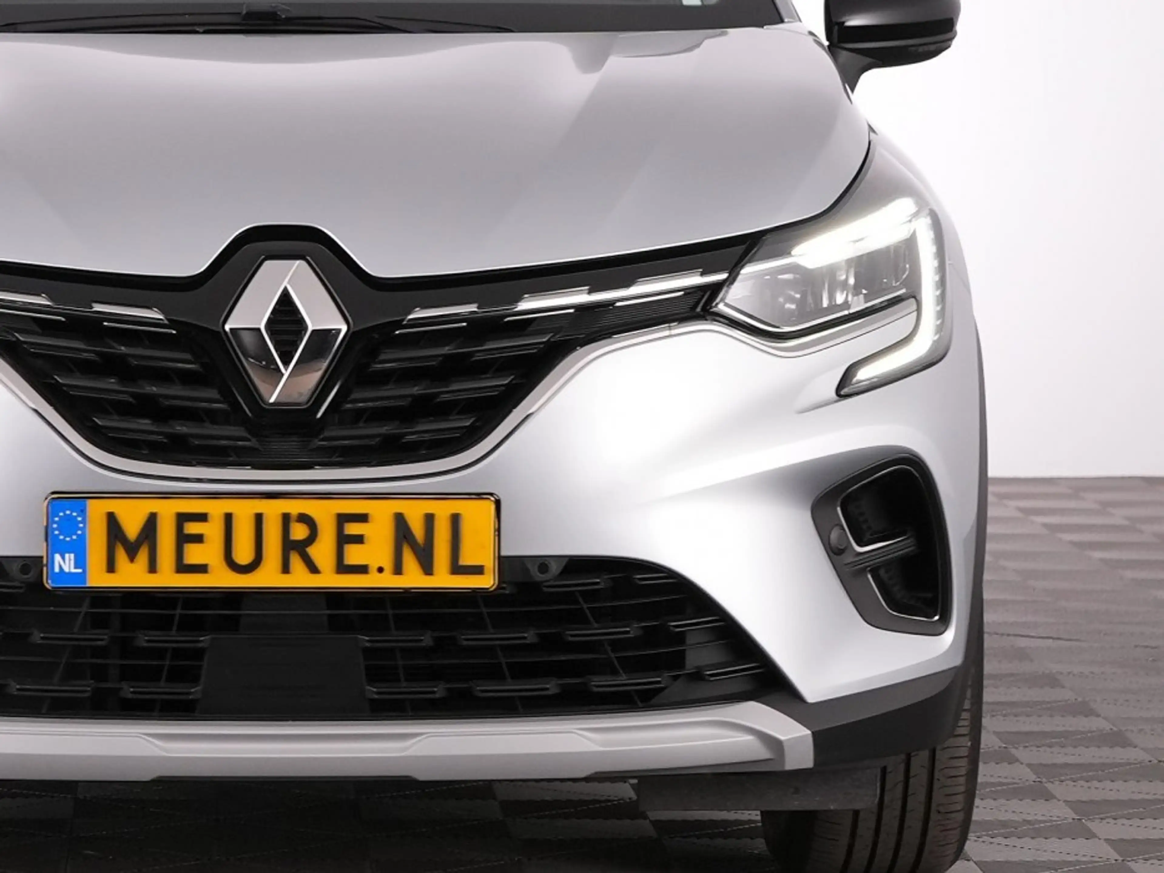 Renault Captur 1.6 E-Tech Plug-in Hybrid 160 Techno | NAVI | KEYL — photo 21