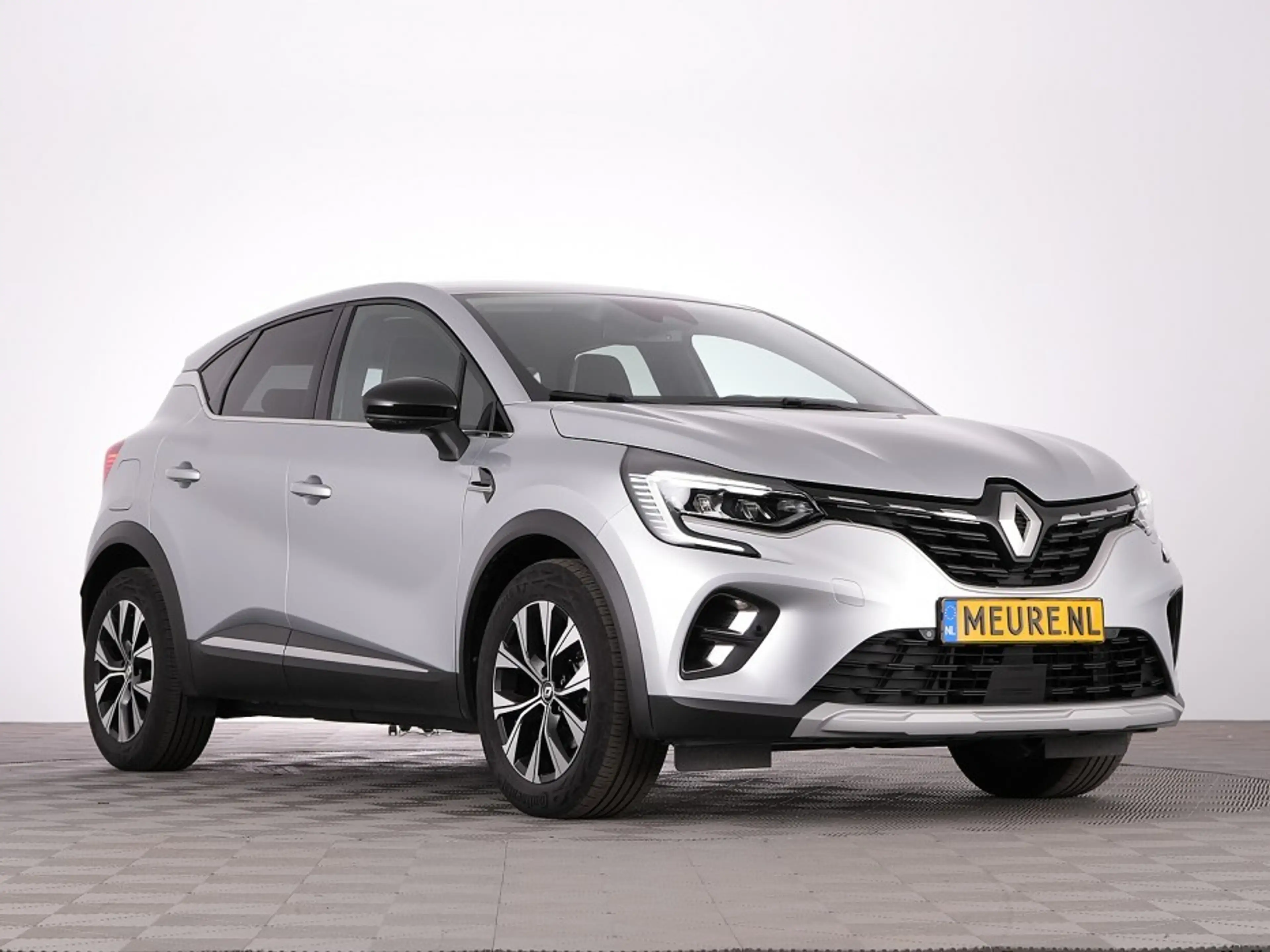 Renault Captur 1.6 E-Tech Plug-in Hybrid 160 Techno | NAVI | KEYL — photo 25