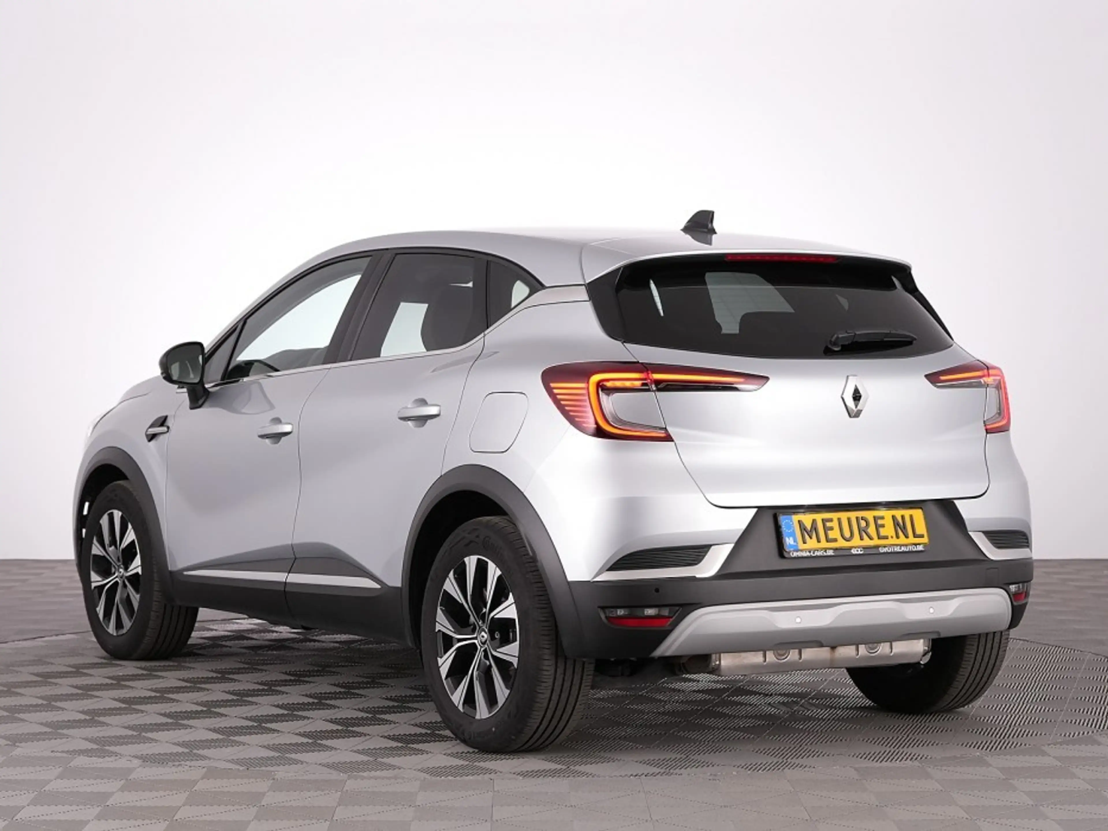 Renault Captur 1.6 E-Tech Plug-in Hybrid 160 Techno | NAVI | KEYL — photo 2