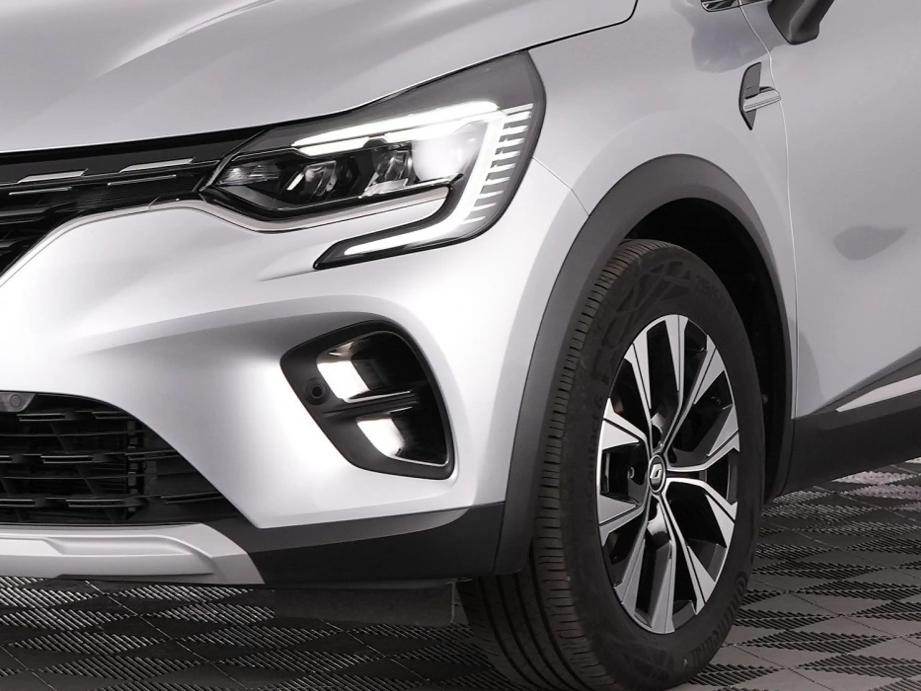 Renault Captur 1.6 E-Tech Plug-in Hybrid 160 Techno | NAVI | KEYL — photo 15