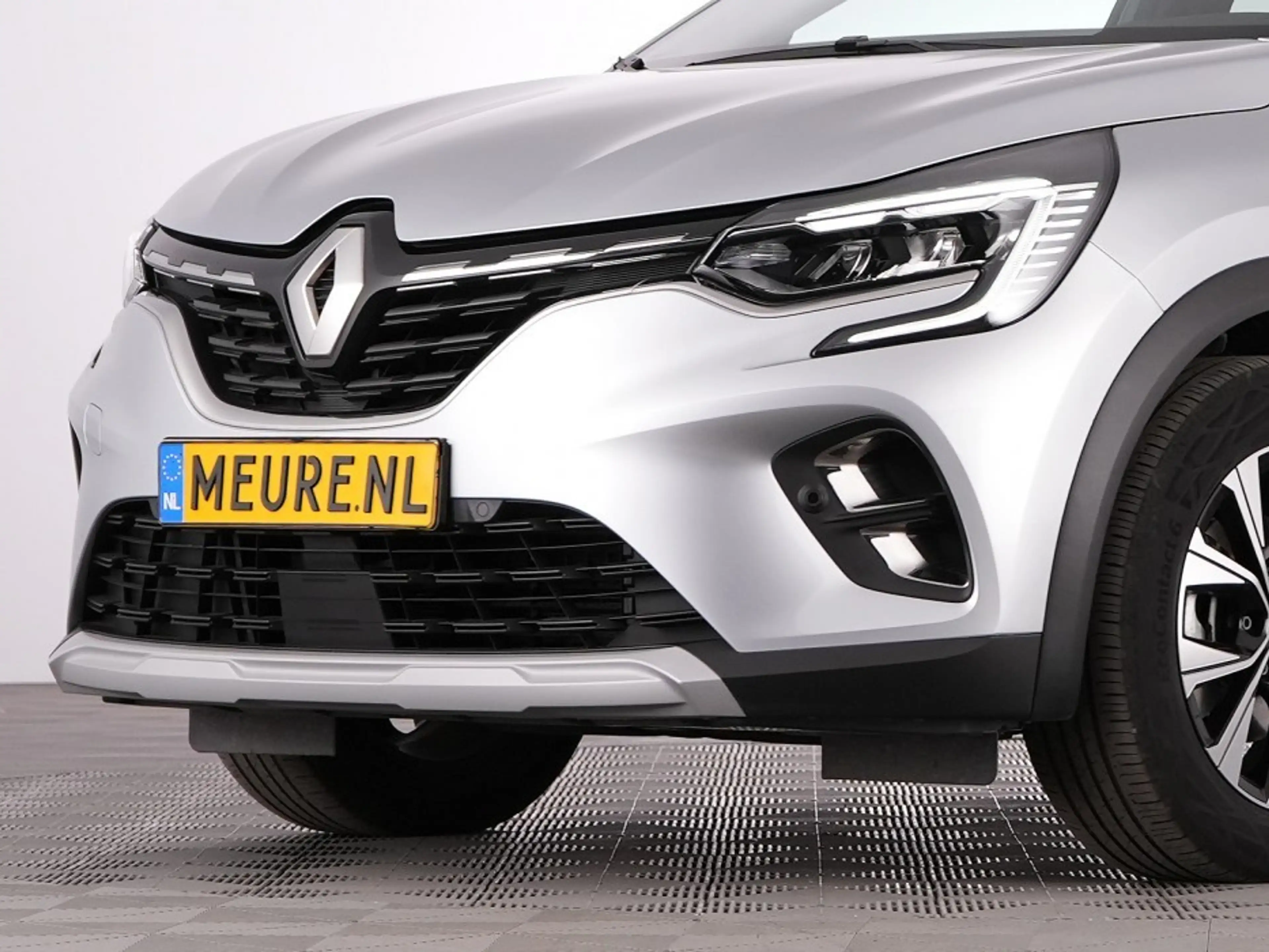 Renault Captur 1.6 E-Tech Plug-in Hybrid 160 Techno | NAVI | KEYL — photo 33
