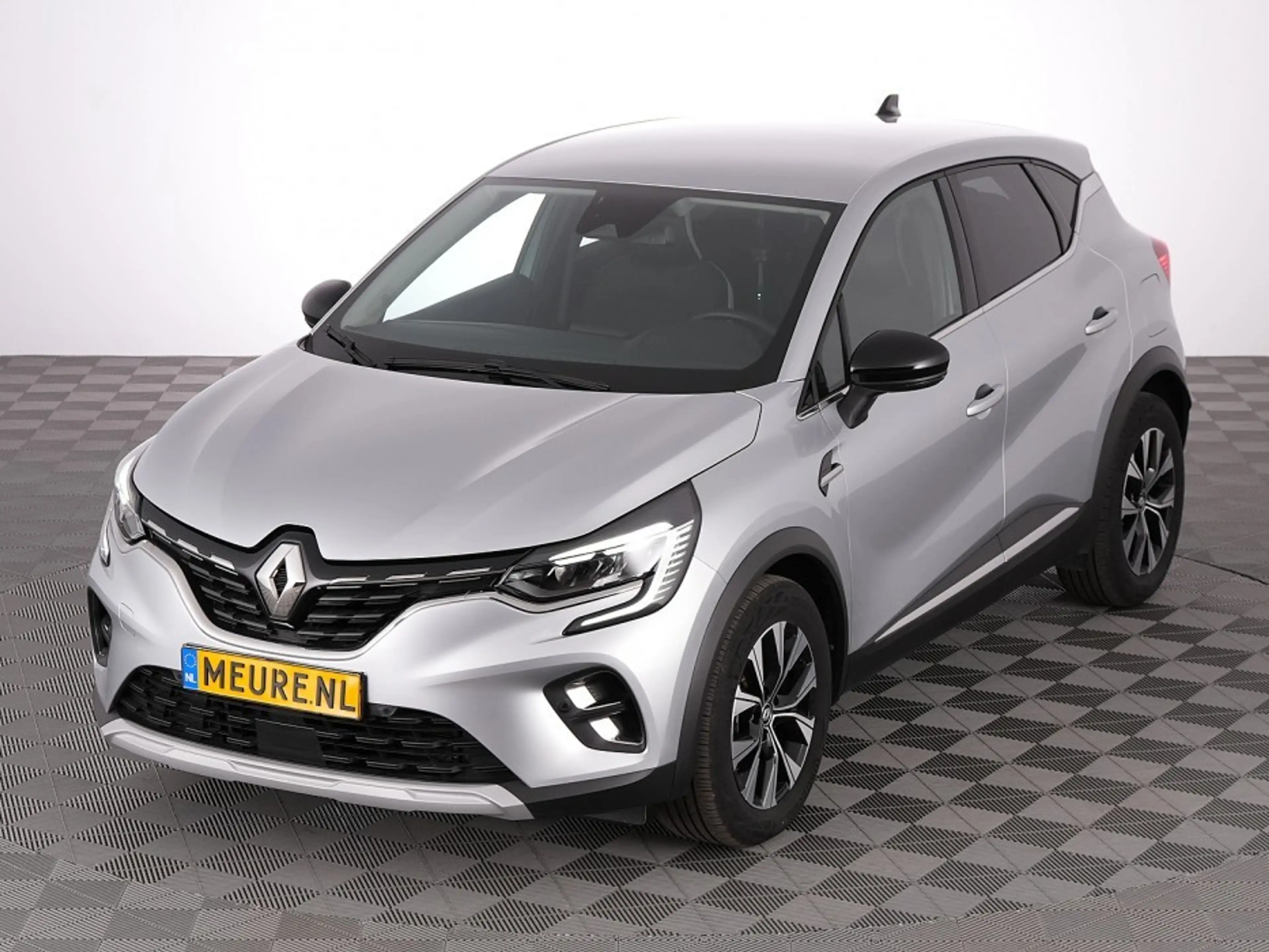 Renault Captur 1.6 E-Tech Plug-in Hybrid 160 Techno | NAVI | KEYL — photo 23