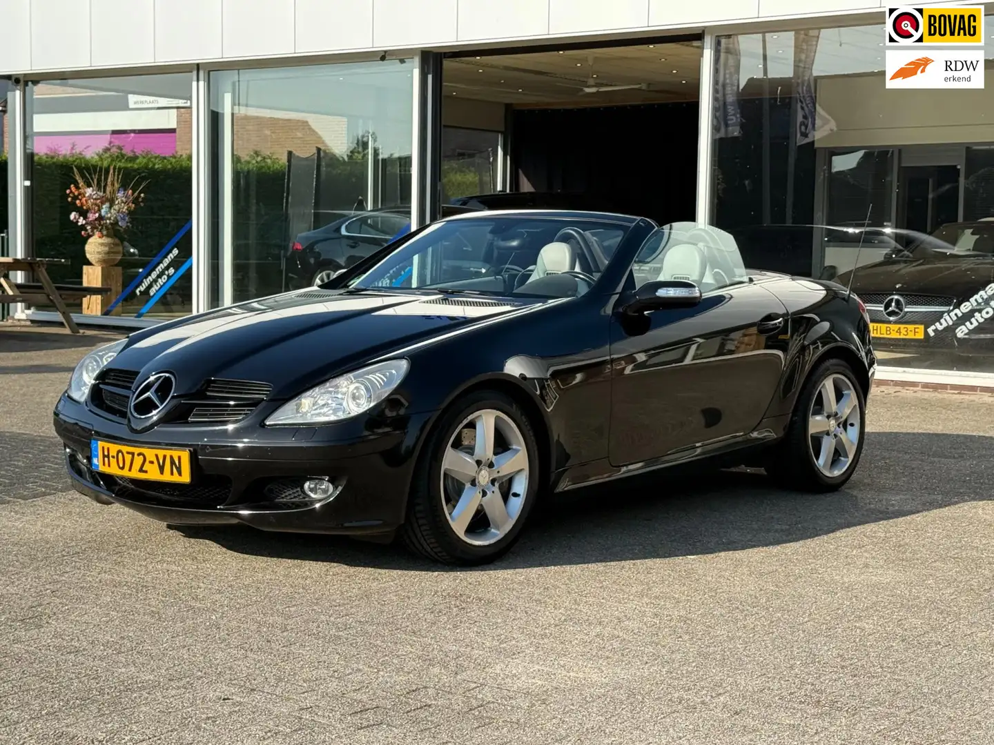 Mercedes-Benz SLK 350 V6 / DESIGNO / MEMORY / HARMAN / AIRSCARF Zwart - 1