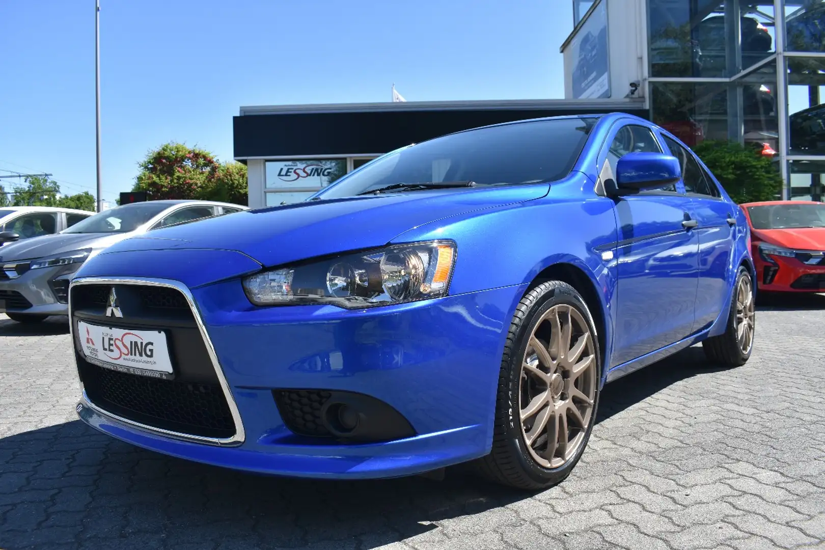 Mitsubishi Lancer Sportback Sport 1.6 MIVEC Modrá - 1