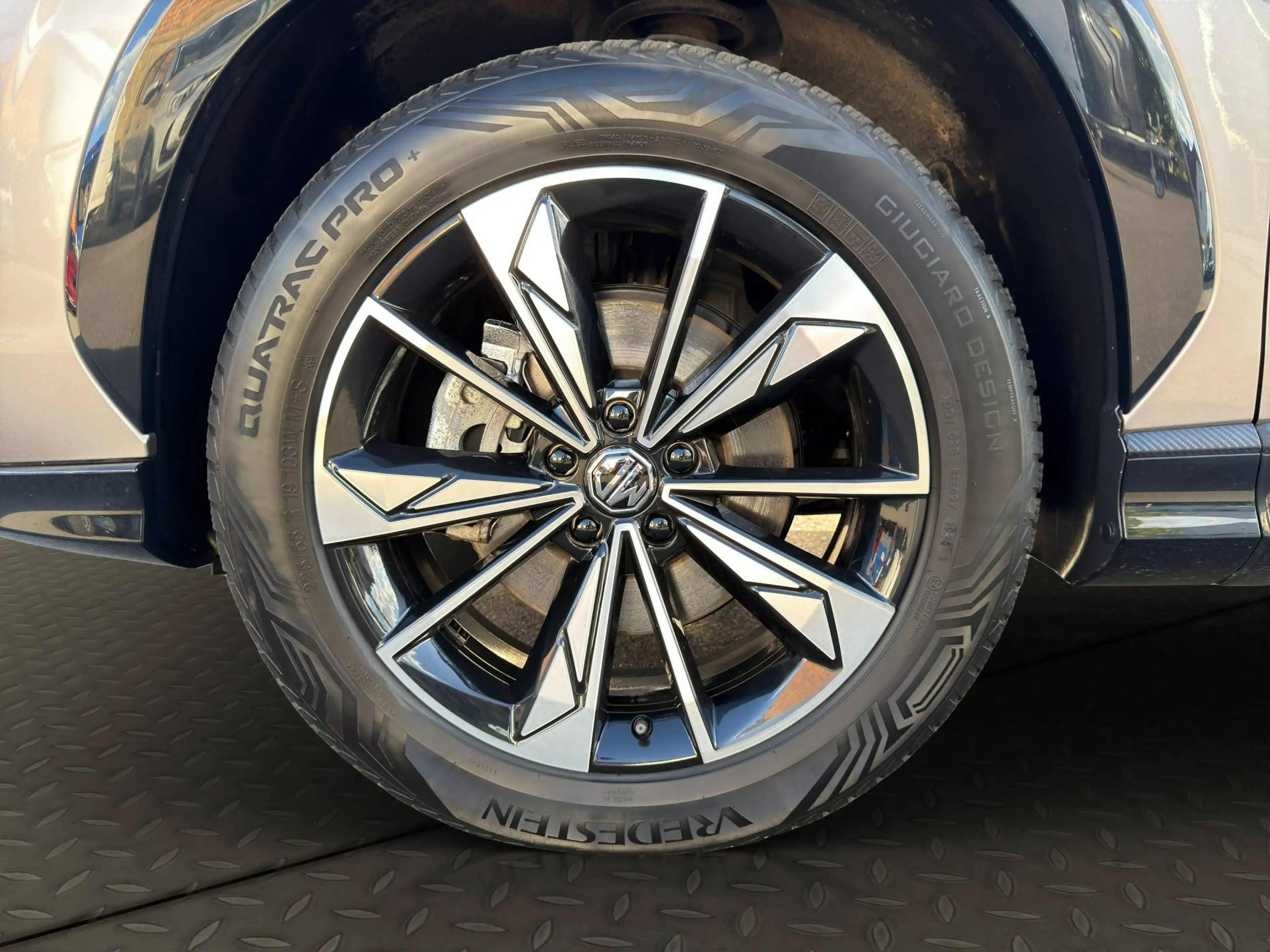 MG HS HS 1.5T Aut. Luxury! Allwetterreifen! Sofort Verfügbar! — photo 9