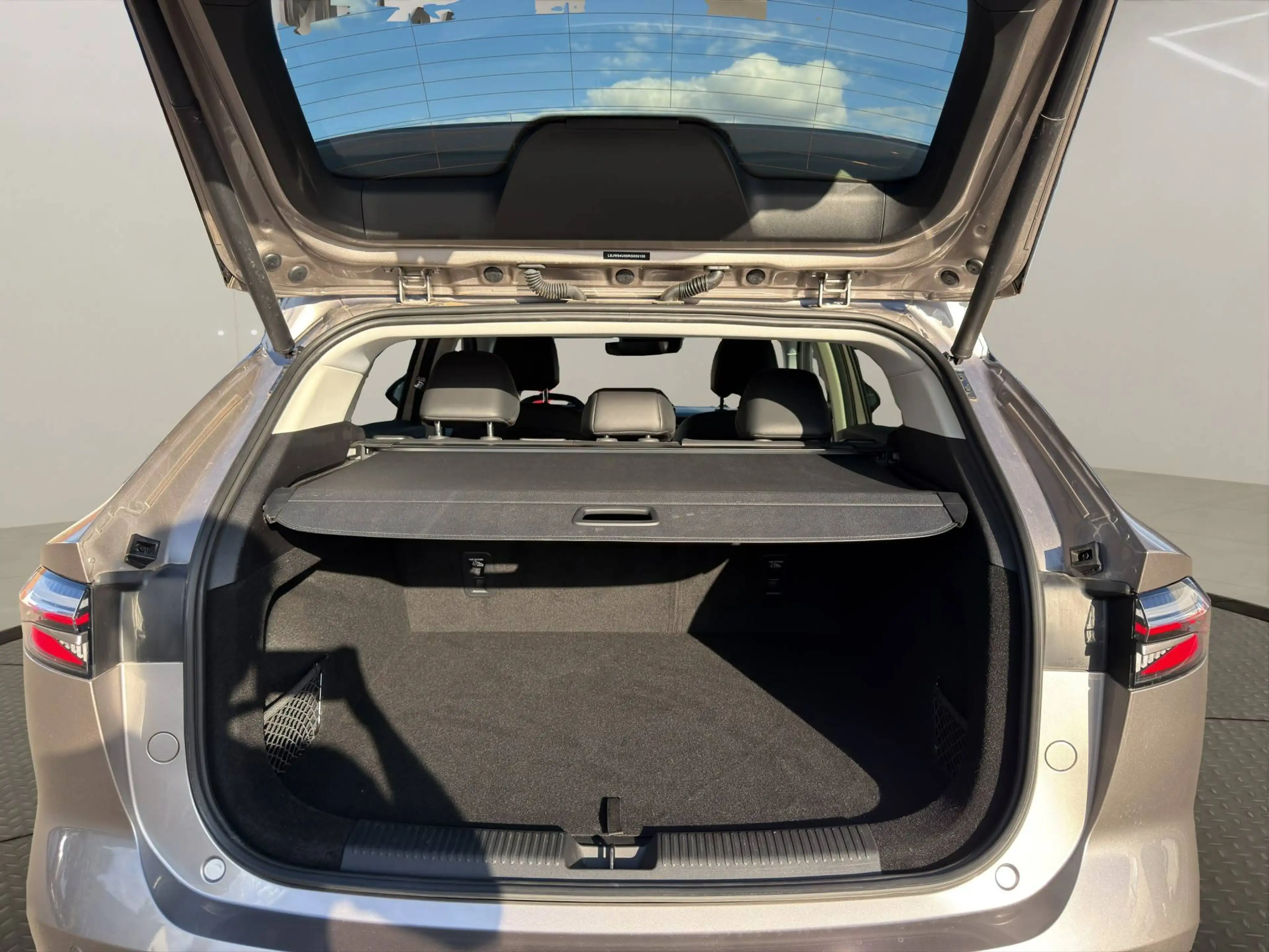 MG HS HS 1.5T Aut. Luxury! Allwetterreifen! Sofort Verfügbar! — photo 8