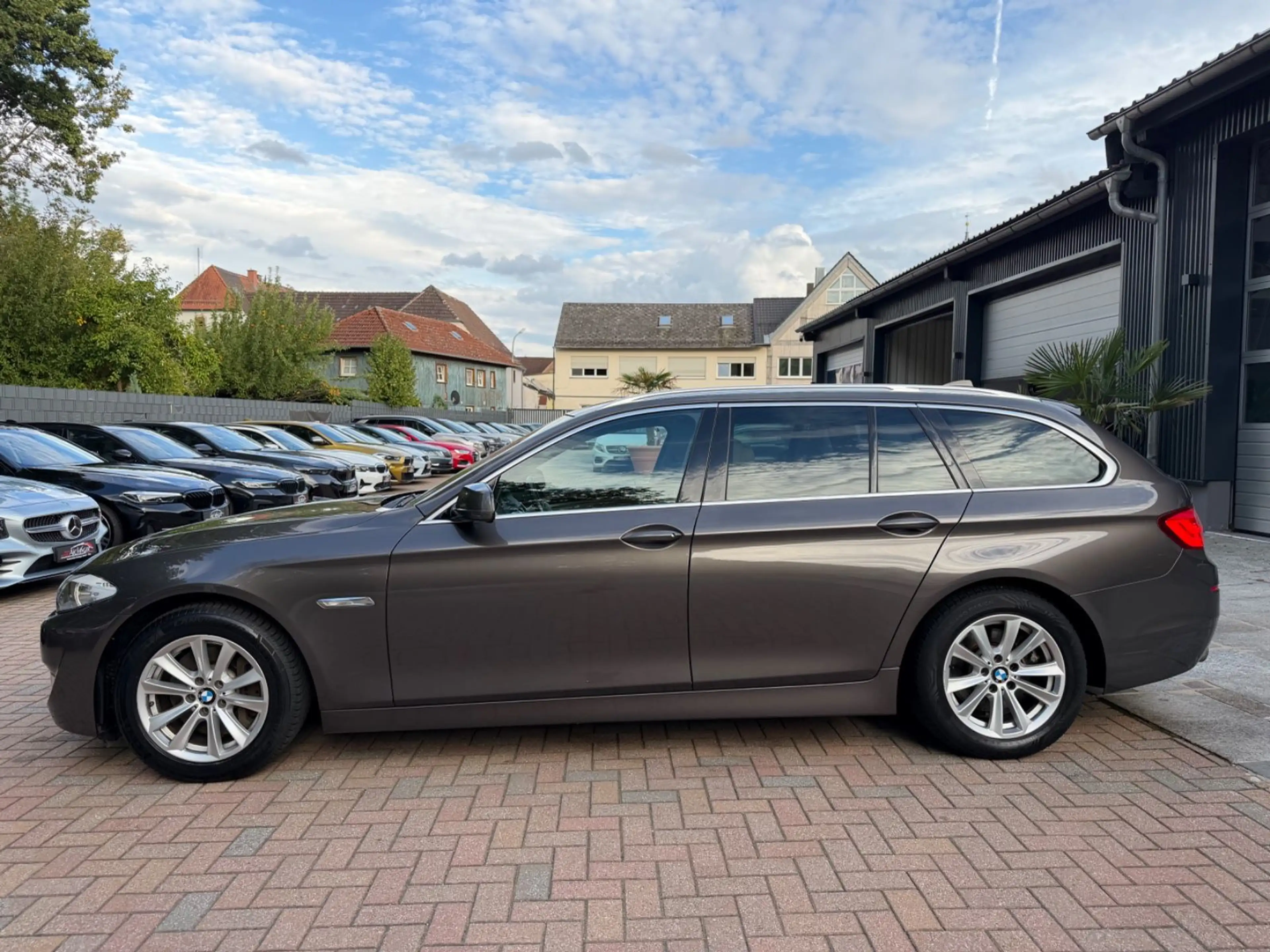BMW 528 i Touring F11 Bi-Xenon Navi Prof Leder Beige — photo 10