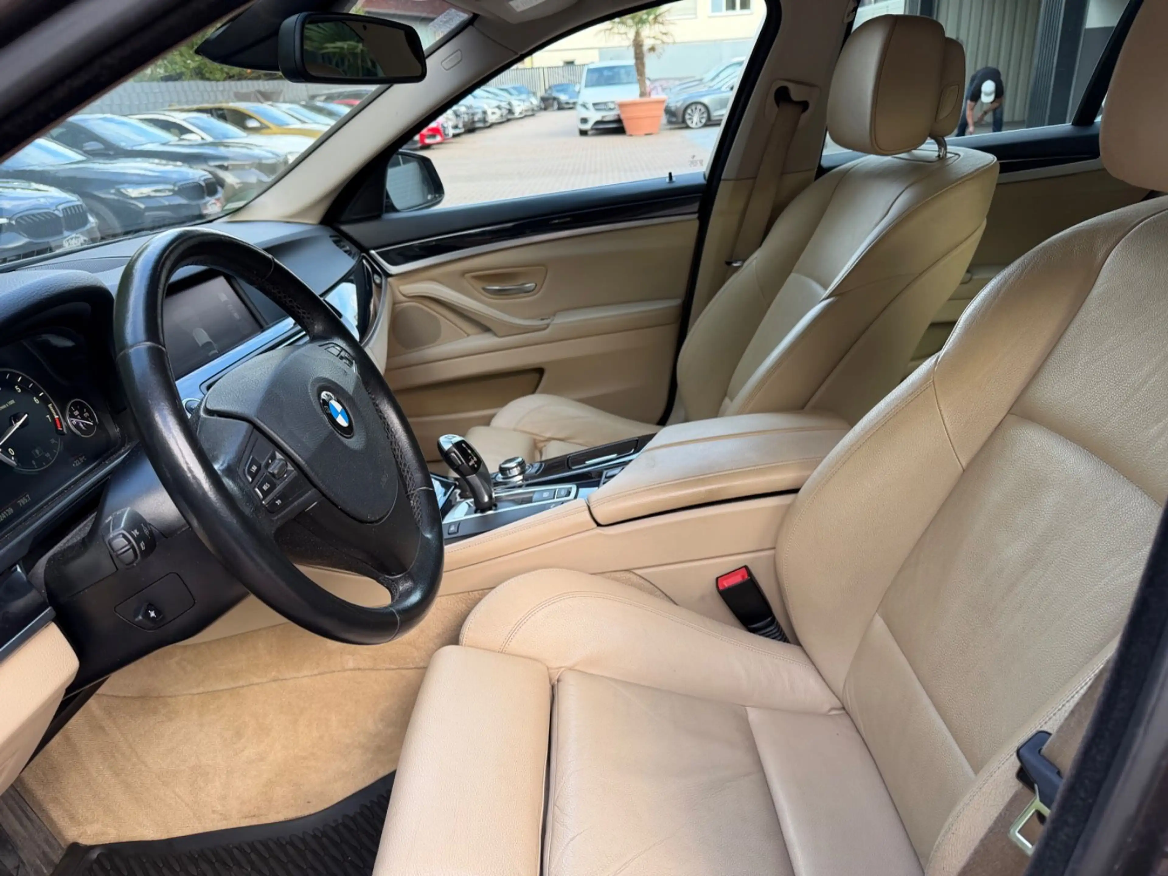 BMW 528 i Touring F11 Bi-Xenon Navi Prof Leder Beige — photo 12