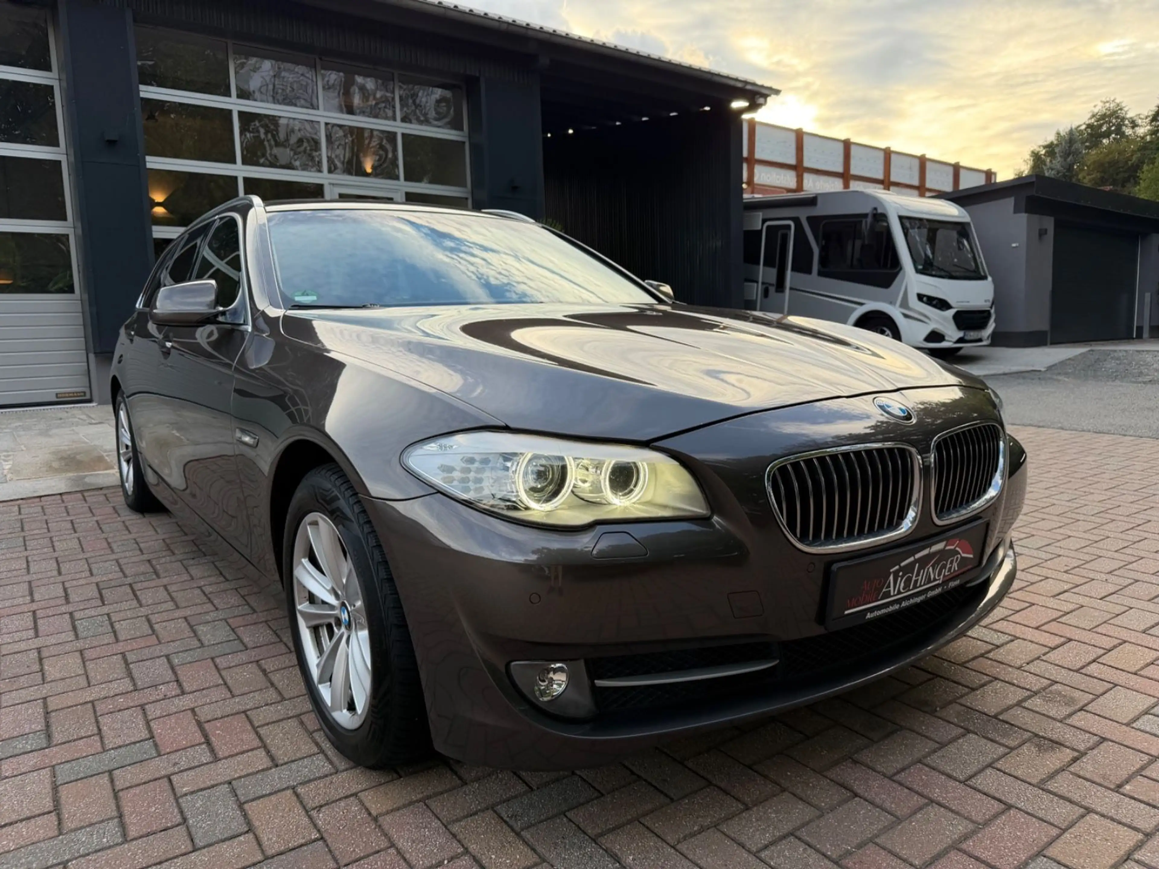 BMW 528 i Touring F11 Bi-Xenon Navi Prof Leder Beige — photo 3