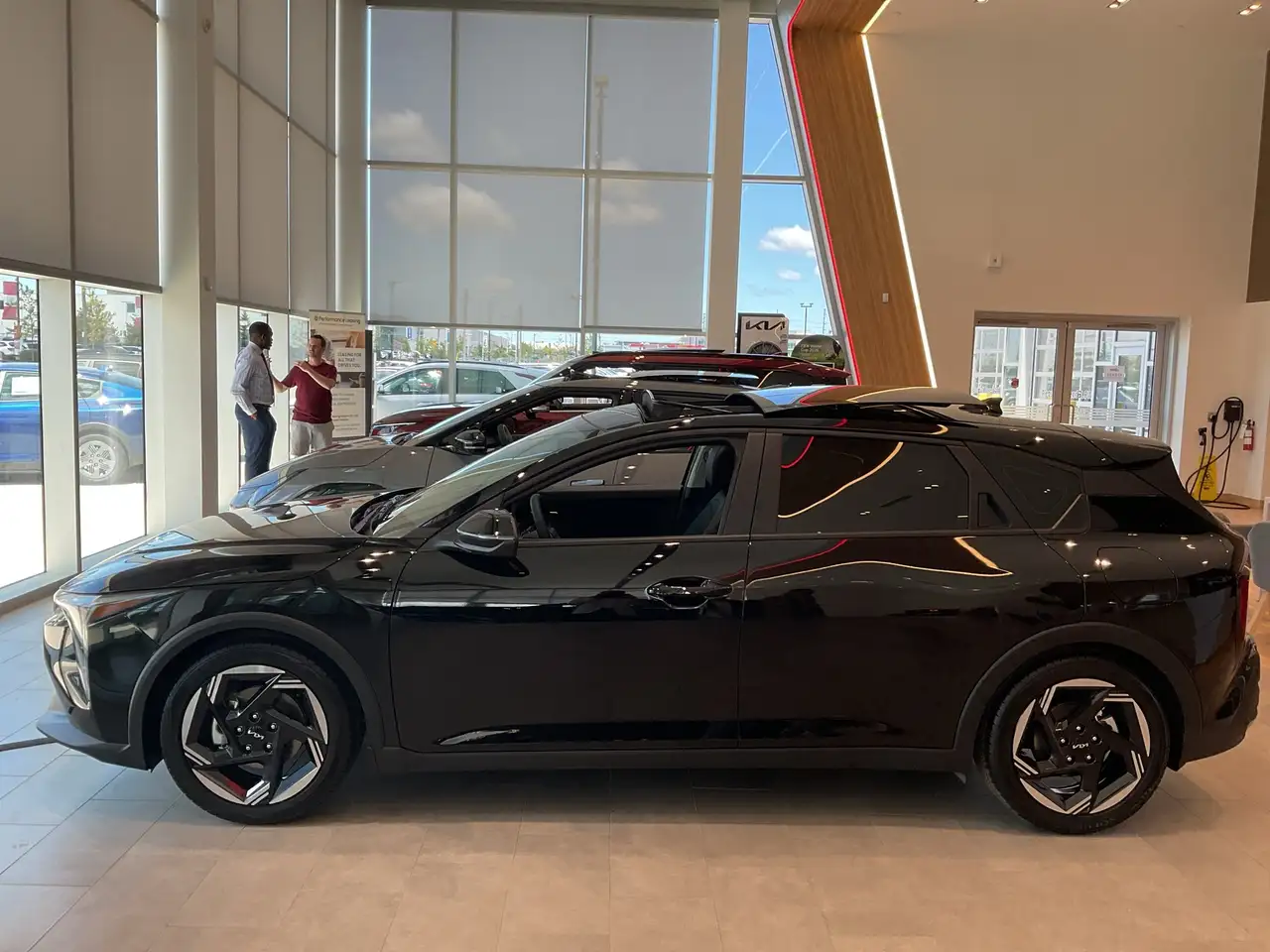 Kia K4 снимка Kia K4