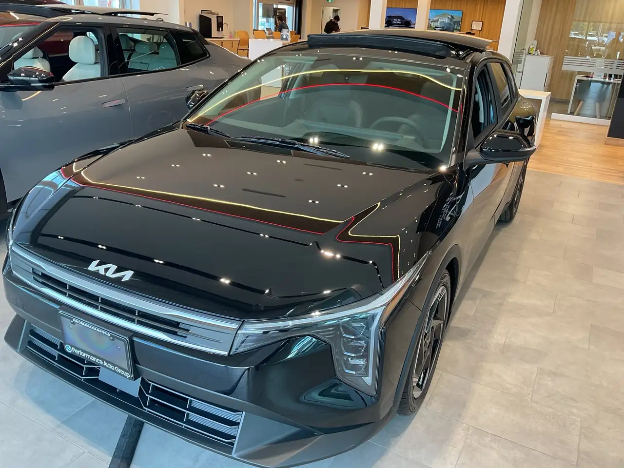Kia K4 снимка Kia K4