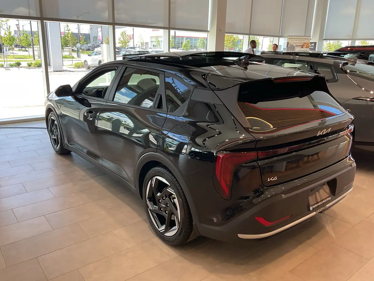 Kia K4 снимка Kia K4