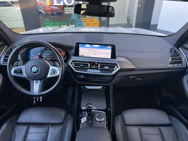 BMW X3 view 9