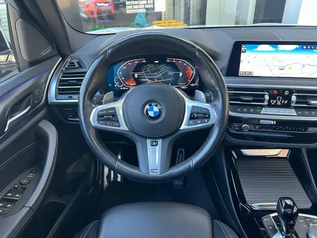 BMW X3 view 10