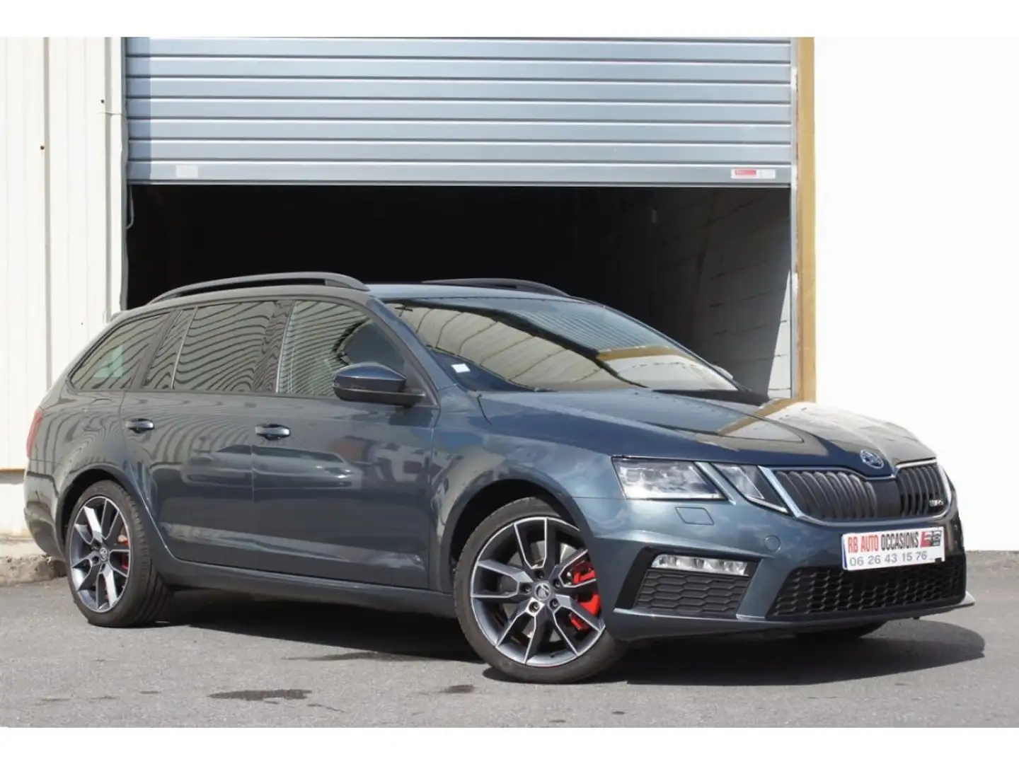 Skoda Octavia OCTAVIA COMBI RS PHASE 2 2.0 TSI 230cv DSG6 CARNET Gris - 1