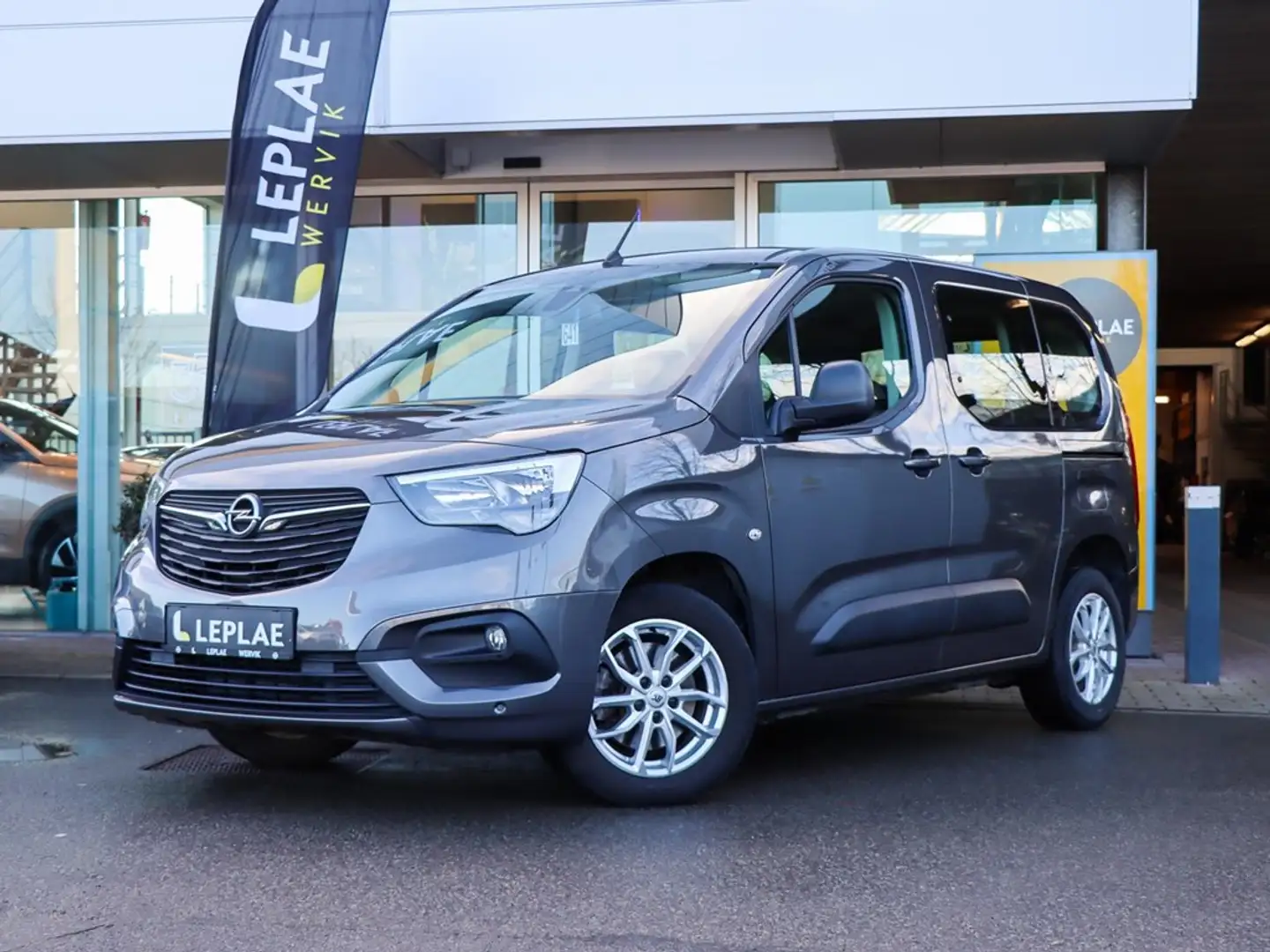 Opel Combo Life 1.2T AT8 130PK | NAVI | CAMERA |KEYLESS Gris - 2